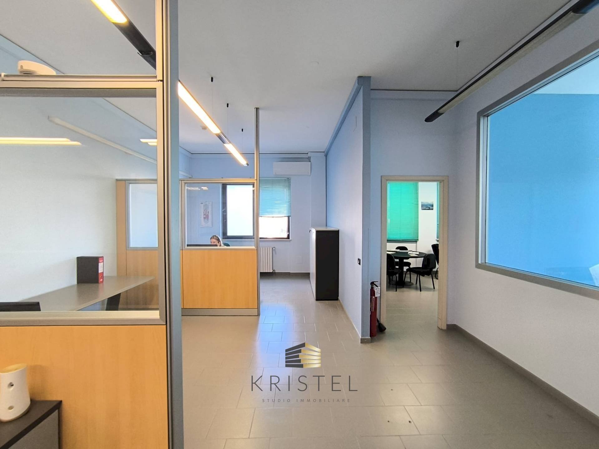 Foto 1 - Office VIA ATERNO
 
20, San Giovanni Teatino - photo 1