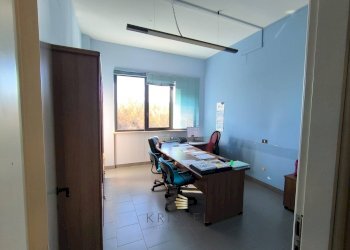 Foto 3 - Office VIA ATERNO
 
20, San Giovanni Teatino - photo 3