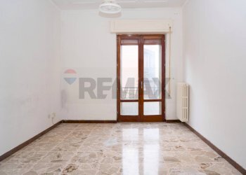 Stanza vuota - Appartamento Via Castelvecchio
 
42, Enna - foto 1