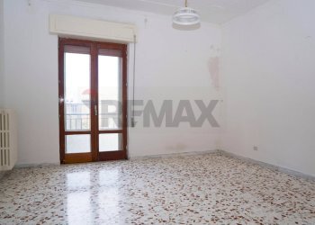 Stanza vuota - Appartamento Via Castelvecchio
 
42, Enna - foto 3