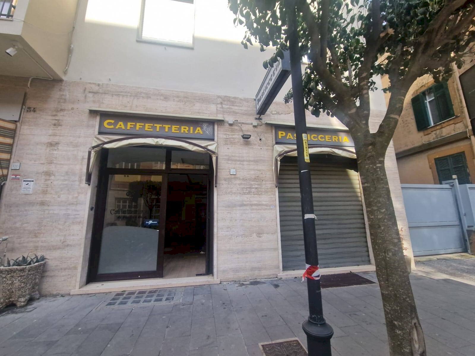 Foto 1 - Commercial Premises corso europa, Avellino - photo 1