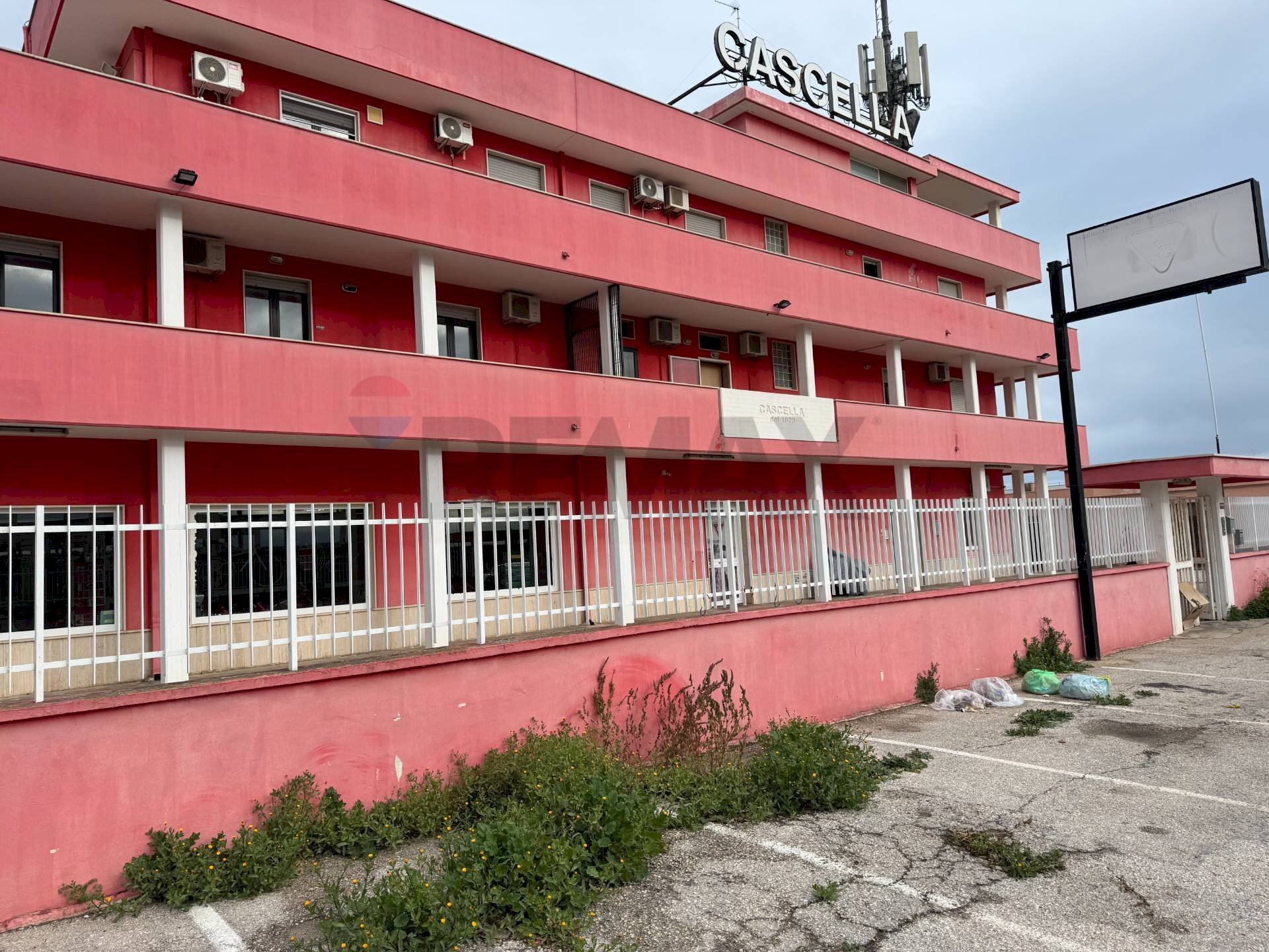 Edificio all\'aperto - Three-room apartment Via delle Mammole
 
34, Modugno - photo 1