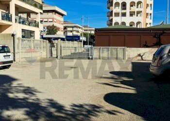 Edificio all\'aperto - Appartamento Corso Umberto I
 
450/B, Montesilvano - foto 3