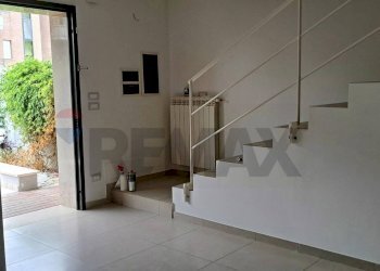 Scale - Villa Bifamiliare Via Alcide De Gaspari, Montesilvano - foto 16