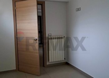 Stanza vuota - Villa Bifamiliare Via Alcide De Gaspari, Montesilvano - foto 20