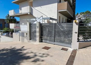 Casa all\'aperto - Villa Bifamiliare Via Passo Rolle
 
10/3, Montesilvano - foto 2