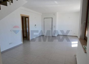 Stanza vuota - Villa Bifamiliare Via Passo Rolle
 
10/3, Montesilvano - foto 11