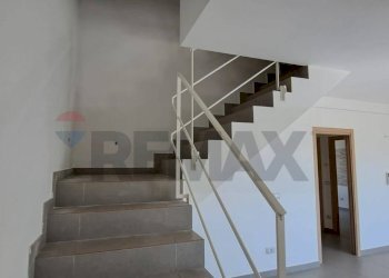 Scale - Villa Bifamiliare Via Passo Rolle
 
10/3, Montesilvano - foto 28