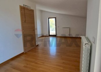 Stanza vuota - Villa Bifamiliare Via Passo Rolle
 
10/3, Montesilvano - foto 31