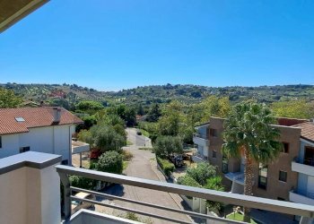 Balcone - Villa Bifamiliare Via Passo Rolle
 
10/3, Montesilvano - foto 37