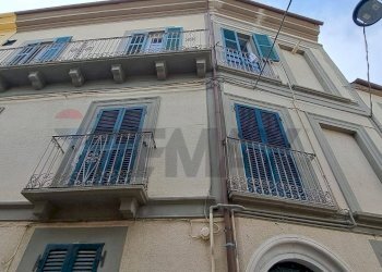 Edificio all\'aperto - Casa semi indipendente via Felice di Nicolantonio
 
16, Torre De' Passeri - foto 2