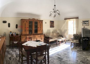 Sala da pranzo - Casa semi indipendente via Felice di Nicolantonio
 
16, Torre De' Passeri - foto 10