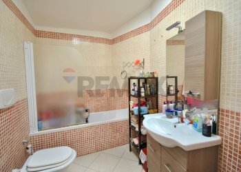 Bagno - Villa Bifamiliare Contrada Lazzaretto
 
63, Ortona - foto 22