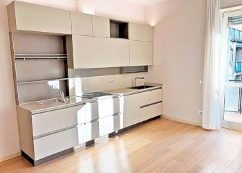 Soggiorno - Trilocale via statuto, Bergamo - foto 2