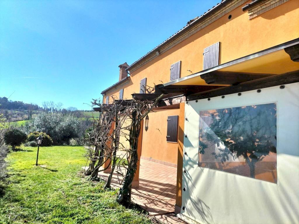 Facciata - Villa via Alcide De Gasperi, 1, Offagna - photo 3
