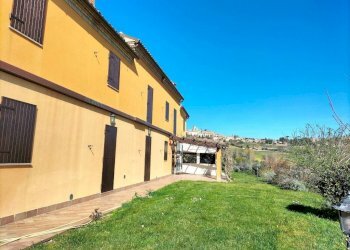 Giardino - Villa via Alcide De Gasperi, 1, Offagna - photo 2