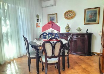 sala da pranzo - Villa a Schiera Via Gabriele Malagrida
 
11, Roma - foto 7