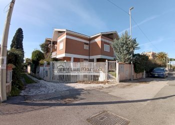 Foto 1 - Villa a Schiera Via delle viole
 
88, Anzio - foto 1