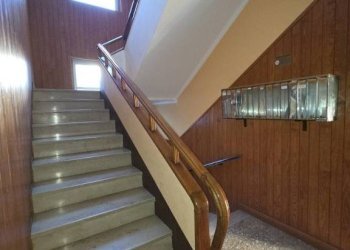 Interno palazzo - Trilocale piazza Principe Eugenio, 14, Rivoli - foto 3