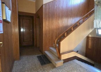 Interno palazzo - Trilocale piazza Principe Eugenio, 14, Rivoli - foto 4