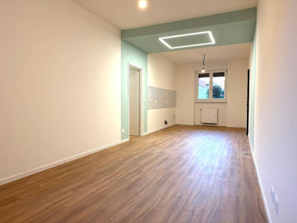 Interno appartamento - Quadrilocale via Ernesto Cairoli, Varese (zona Biumo Inferiore) - foto 2