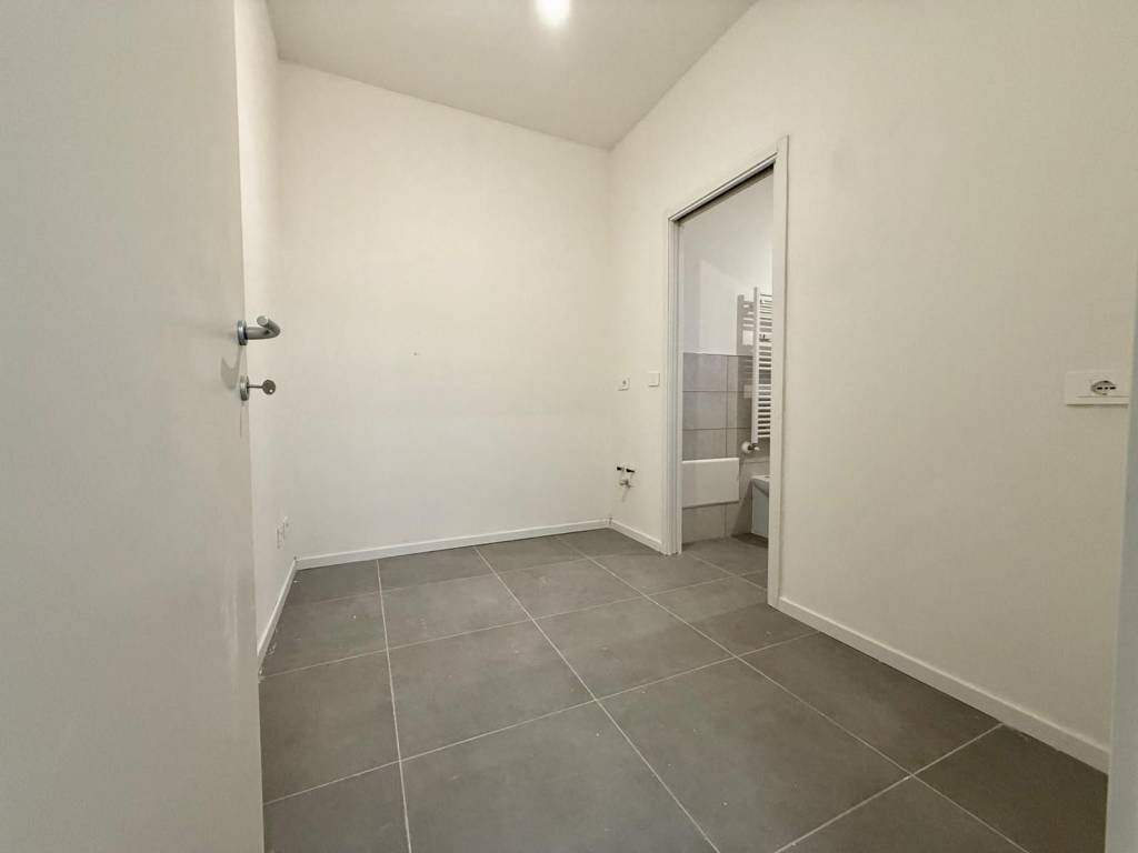 Camera da letto - Quadrilocale via Ernesto Cairoli, Varese (zona Biumo Inferiore) - foto 3