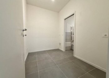 Camera da letto - Quadrilocale via Ernesto Cairoli, Varese (zona Biumo Inferiore) - foto 3