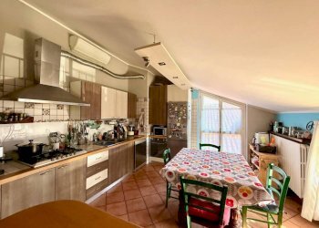 Cucina - Trilocale piazza Canonico Bella, 13, Carmagnola - foto 7