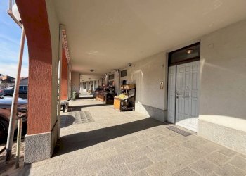 Interno non residenziale - Trilocale piazza Canonico Bella, 13, Carmagnola - foto 23