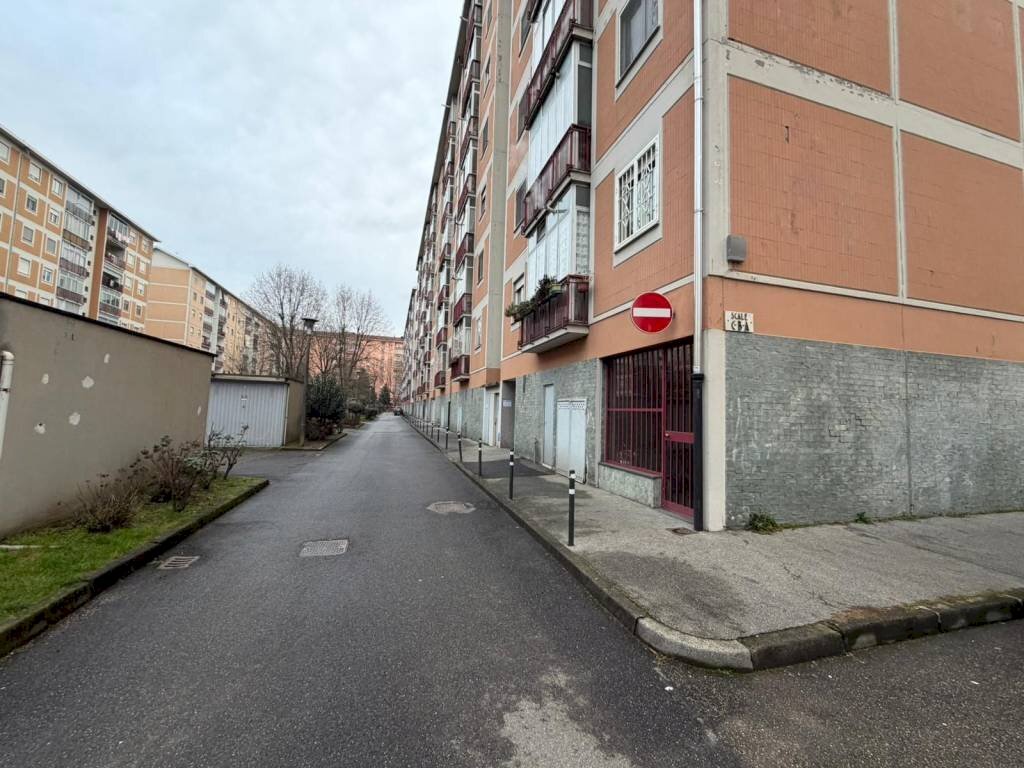 Zona - Box strada del Drosso, 184, Torino (neighborhood Mirafiori Sud) - photo 1