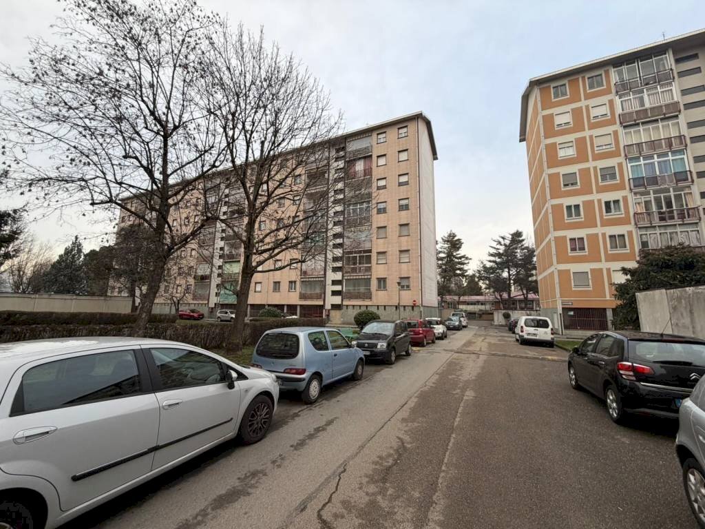 Zona - Box strada del Drosso, 184, Torino (neighborhood Mirafiori Sud) - photo 3