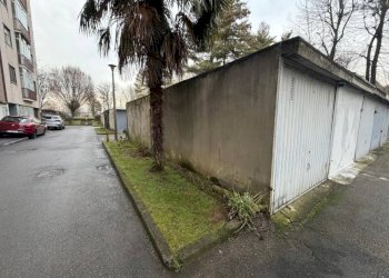 Cortile interno - Box strada del Drosso, 184, Torino (neighborhood Mirafiori Sud) - photo 7