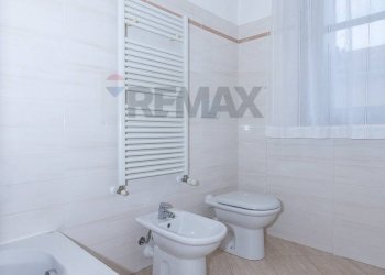 Bagno - Three-room apartment Via Giuseppe Monti
5, Milano - photo 12