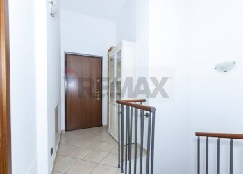 Hall / corridoio - Three-room apartment Via Giuseppe Monti
5, Milano - photo 15