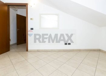 Stanza vuota - Three-room apartment Via Giuseppe Monti
5, Milano - photo 29