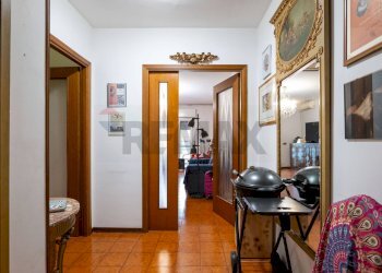 Hall / corridoio - Trilocale Via Libero Leonardi
137, Roma - foto 3