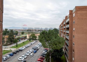 Edificio all\'aperto - Trilocale Via Libero Leonardi
137, Roma - foto 20