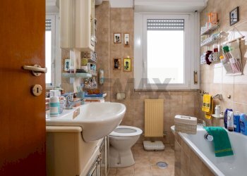 Bagno - Trilocale Via Libero Leonardi
137, Roma - foto 26