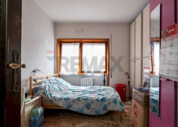 Camera / camera da letto - Trilocale Via Monte Cervialto
143, Roma - foto 5