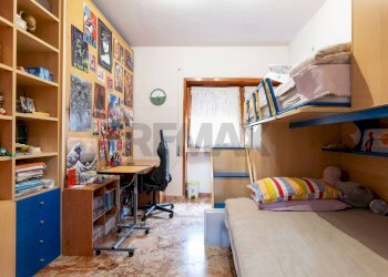 Camera / camera da letto - Trilocale Via Monte Cervialto
143, Roma - foto 10