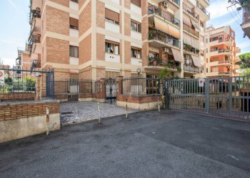 Edificio all\'aperto - Attico via giunio silano
 
18, Roma - foto 1