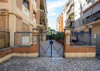 Edificio all\'aperto - Attico via giunio silano
 
18, Roma - foto 3