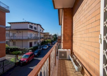 Balcone - Trilocale via burgio
 
14, Roma - foto 14