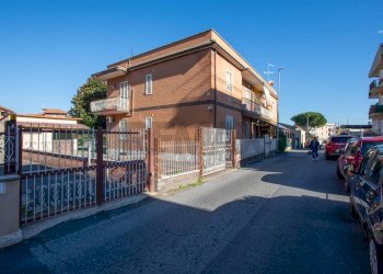 Edificio all\'aperto - Trilocale via burgio
 
14, Roma - foto 32