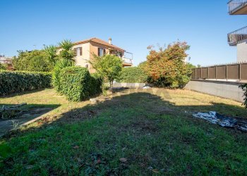 Giardino - Trilocale via burgio
 
14, Roma - foto 37