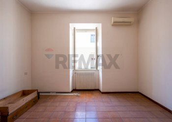 Stanza vuota - Trilocale via burgio
 
14, Roma - foto 67