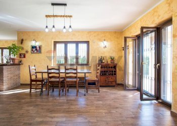 Sala da pranzo - Villa via del praticello alto
 
32, Formello - foto 12