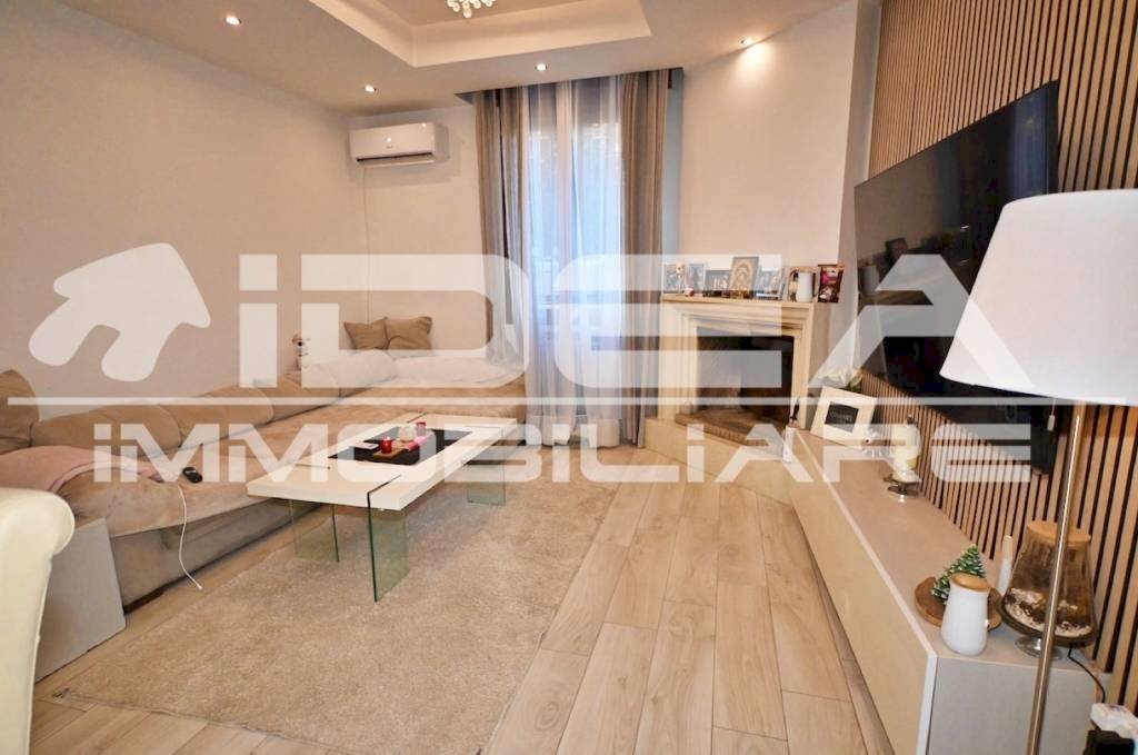 Salone - Villa strada Villanova, Modena - foto 1