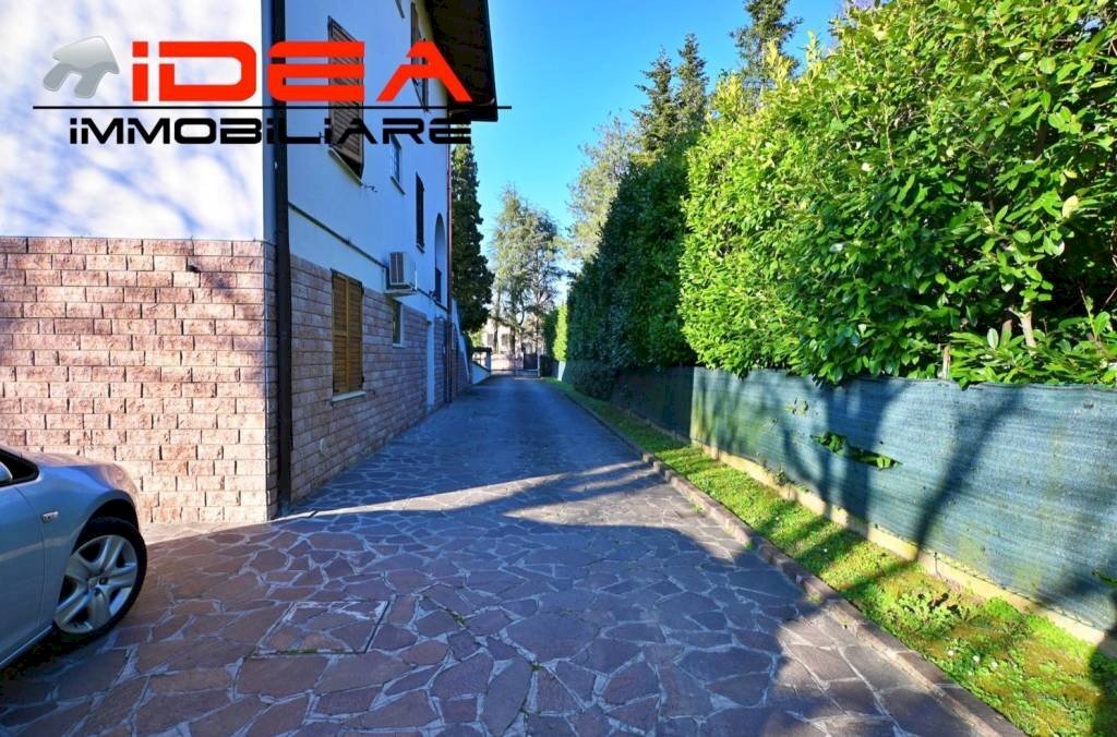 Cortile interno - Villa via Umberto Giordano, Castelnuovo Rangone - photo 3