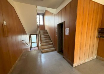 Interno palazzo - Quadrilocale corso Giulio Cesare, 203, Torino (zona Rebaudengo) - foto 4